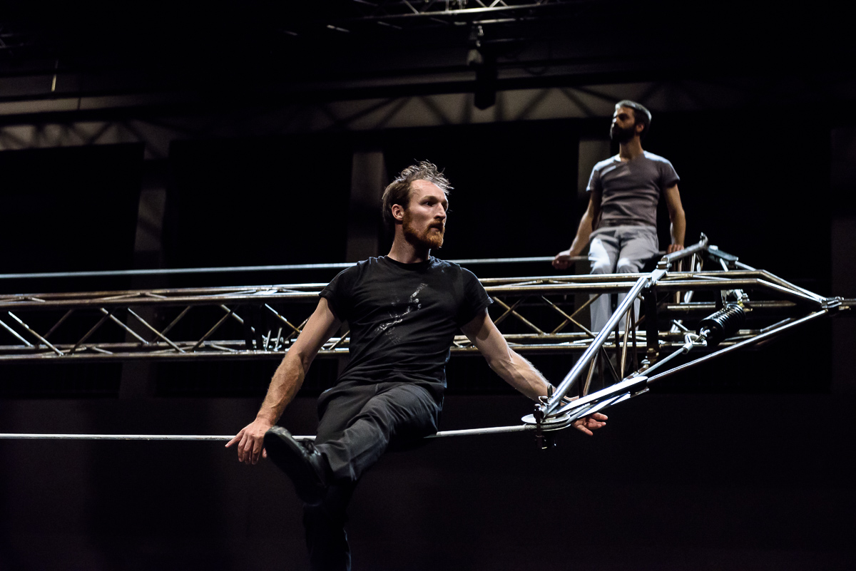 Paris, France, Juin 2016. Theatre de la Cite Universitaire.  Quentin CLAUDE et Marion EVEN de la Cie La Migration, en presentation du spectacle “Landscape(S)” dans le cadre de Circus Next. CircusNext est un programme europeen destine a identifier, accompagner et soutenir une nouvelle generation d’auteurs circassiens et à favoriser ainsi l’eclosion d’écritures nouvelles. Les projets selectionnés par un jury se voient dotes d’une bourse d’aide à l’ecriture, de residences de creation et de visibilite à l’echelle europeenne. A l’issue de ce temps de travail, ils presentent un extrait abouti de leur futur spectacle. 